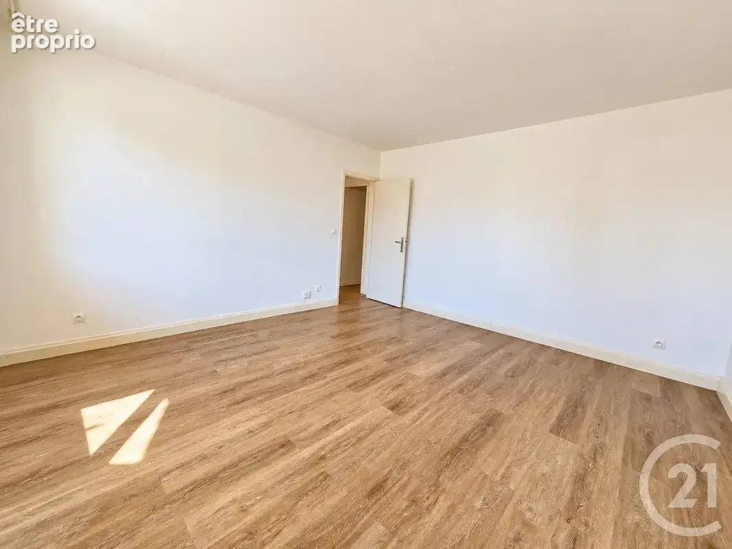 Appartement 44 m² à Saint-Maur-Des-Fosses  - photo 10