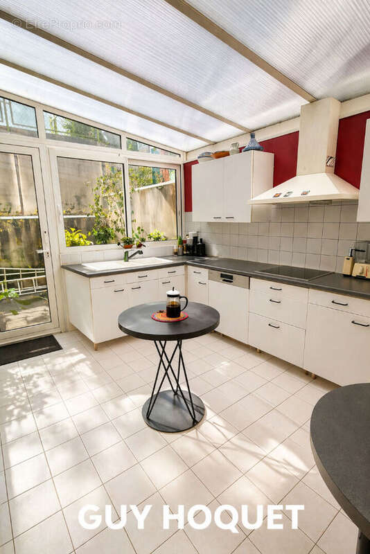 Maison à SURESNES