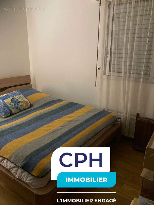 Appartement à COURBEVOIE