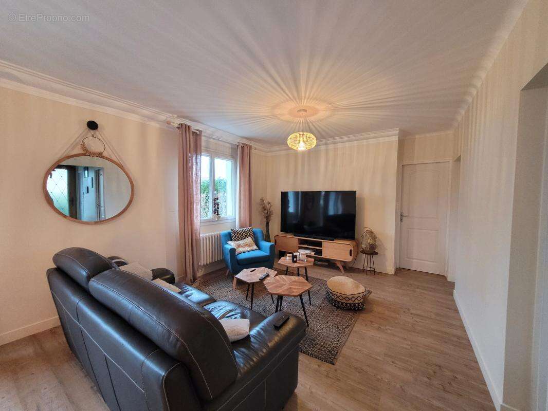 Maison à BOUGUENAIS