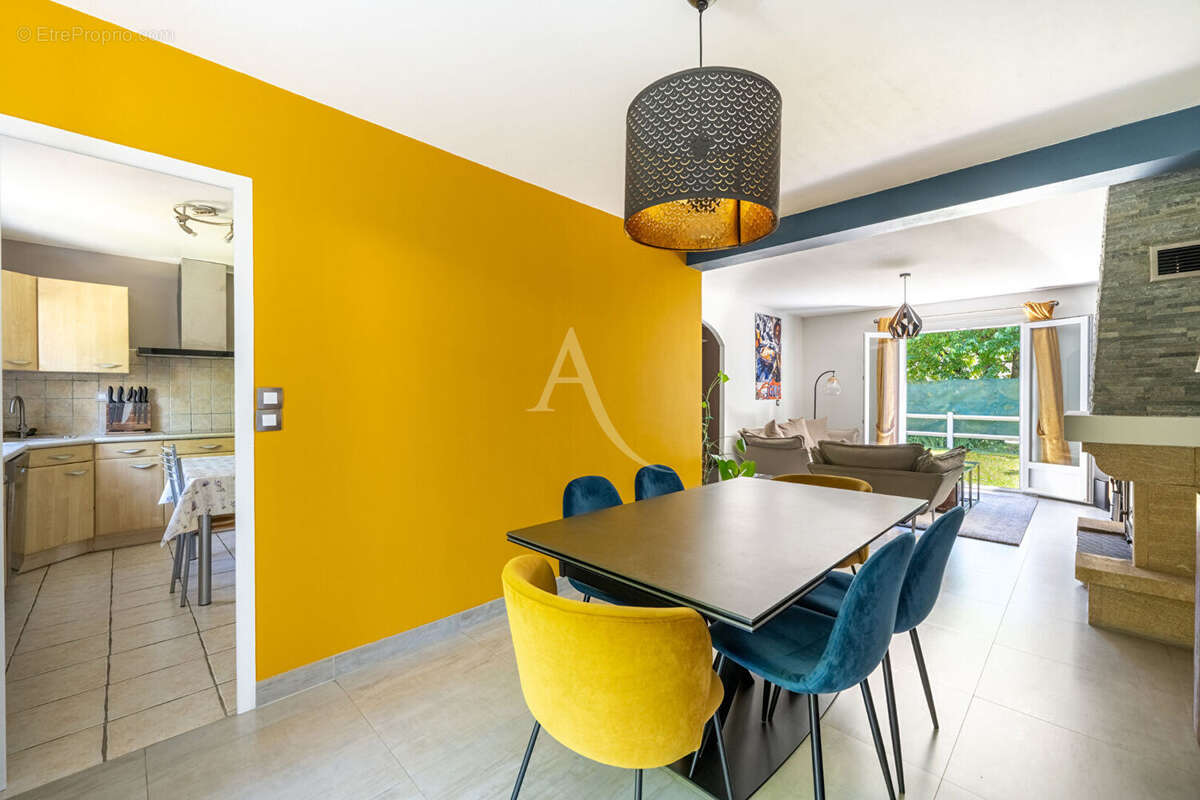Maison Conflans 112m² habitables et 96 m² Carrez. - photo 4
