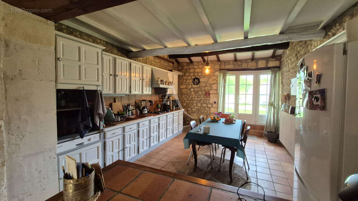 Maison à SAINT-HILAIRE-DE-VILLEFRANCHE