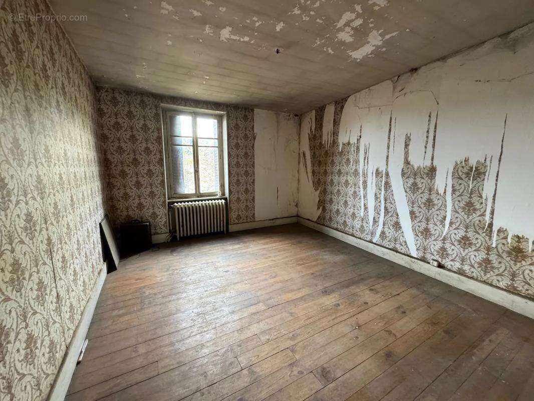 Maison à CHABRELOCHE