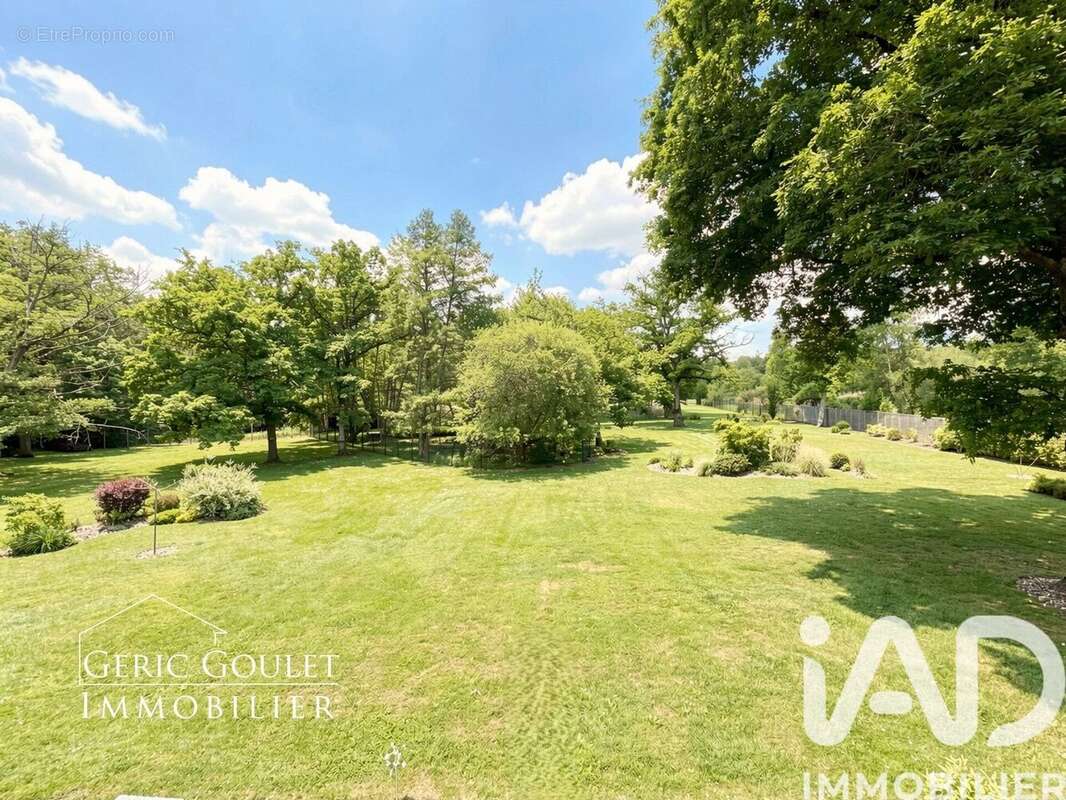 Maison 204 m² à Clairefontaine-En-Yvelines  - photo 4