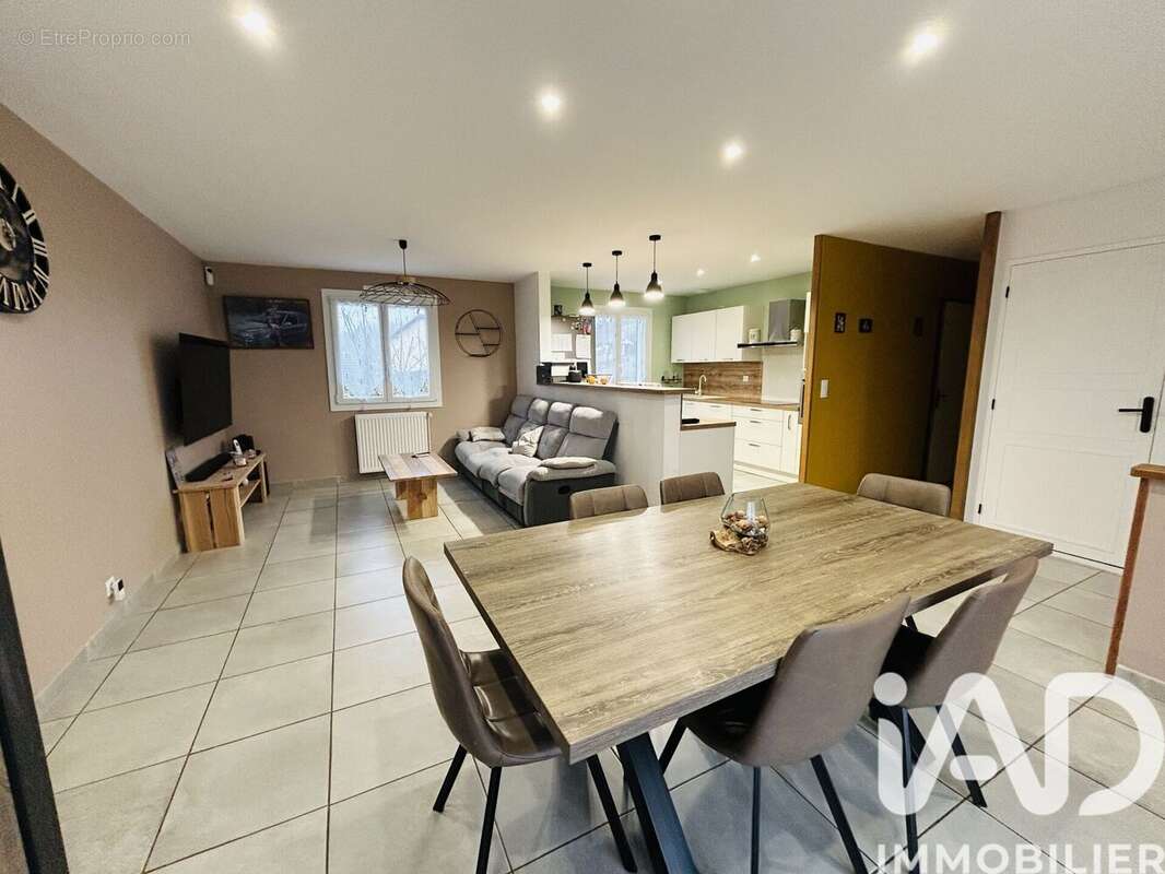Photo 3 - Maison à BUSSY-EN-OTHE
