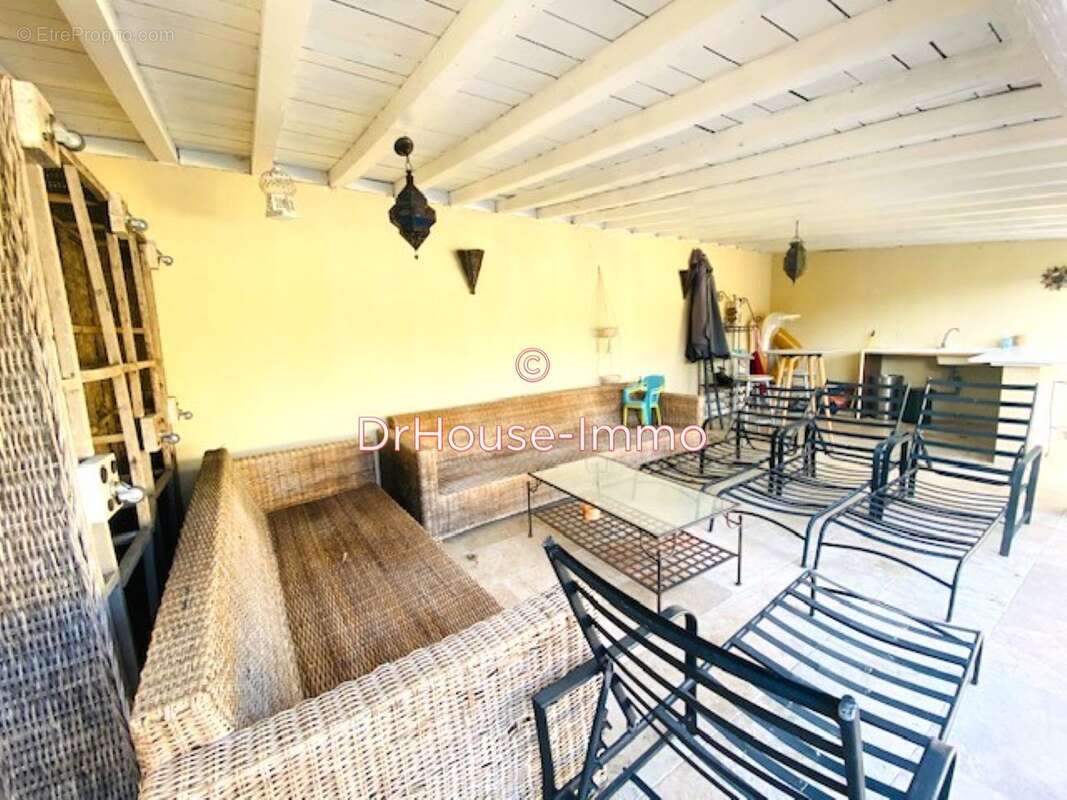 Maison à VEZENOBRES