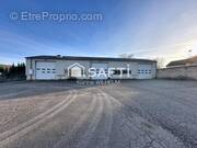 Photo 1 - Parking à NEUFCHATEAU