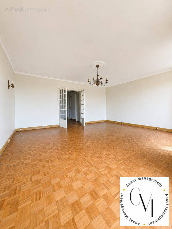Salon - Appartement à NOGENT-SUR-MARNE