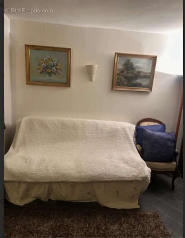 Commerce à PARIS-2E