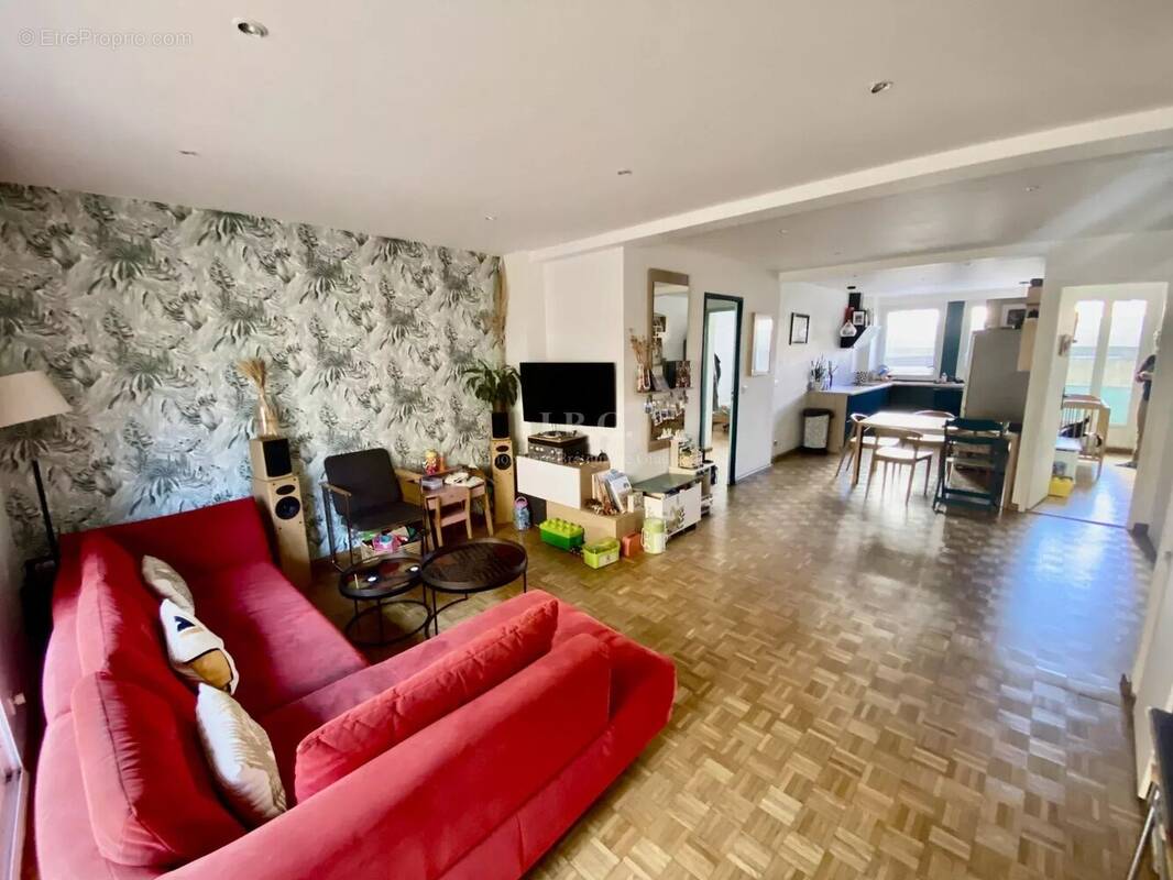 Appartement à MARSEILLE-7E