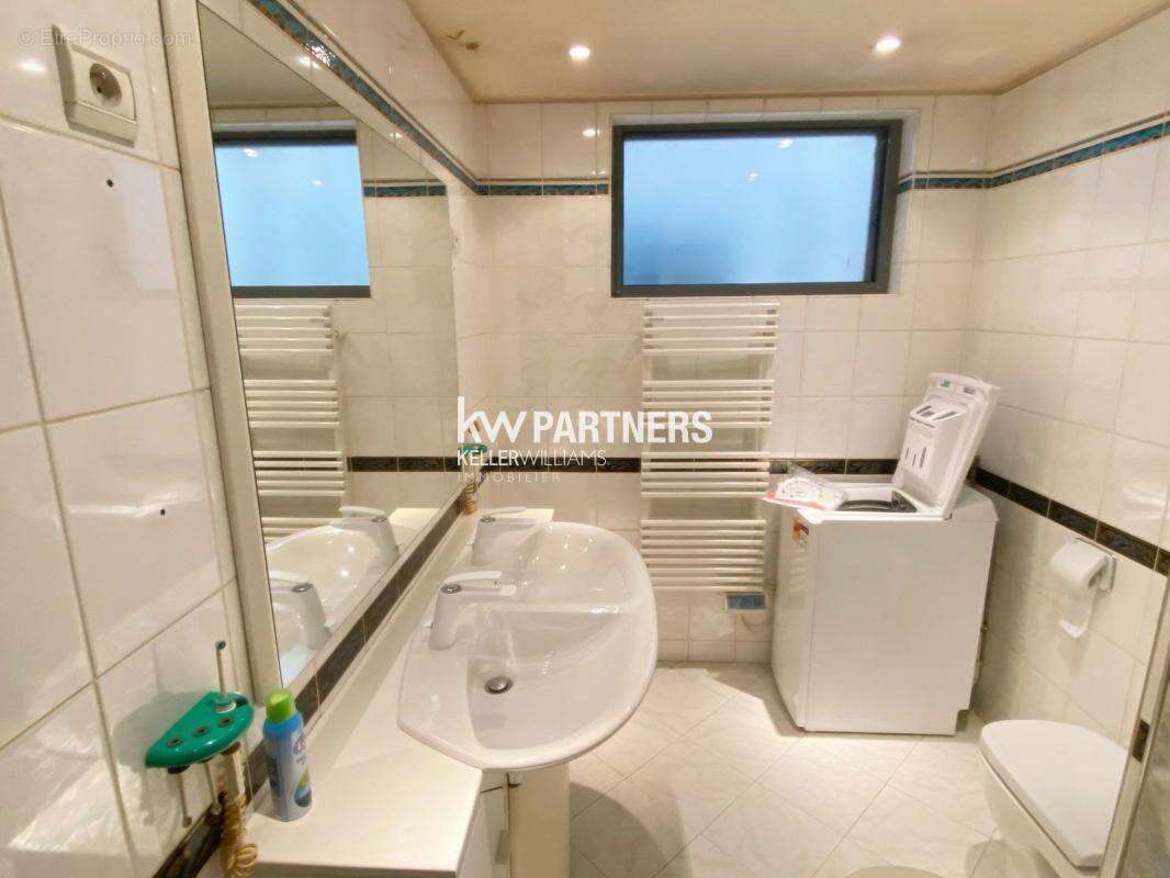 Appartement à PARIS