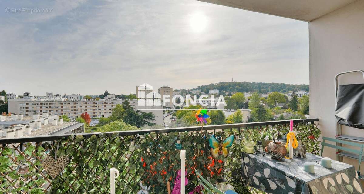 Appartement à LE PLESSIS-ROBINSON