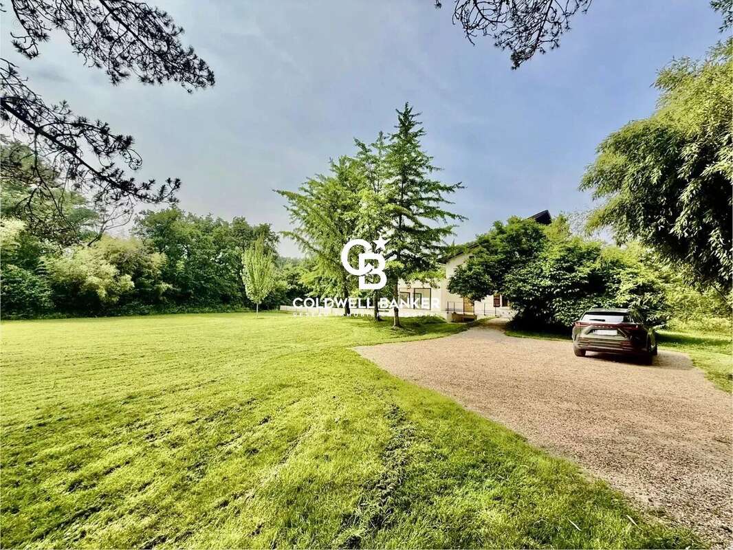 Maison à PREVESSIN-MOENS