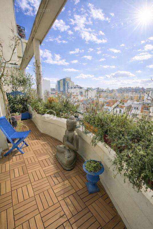 Appartement à PARIS-18E