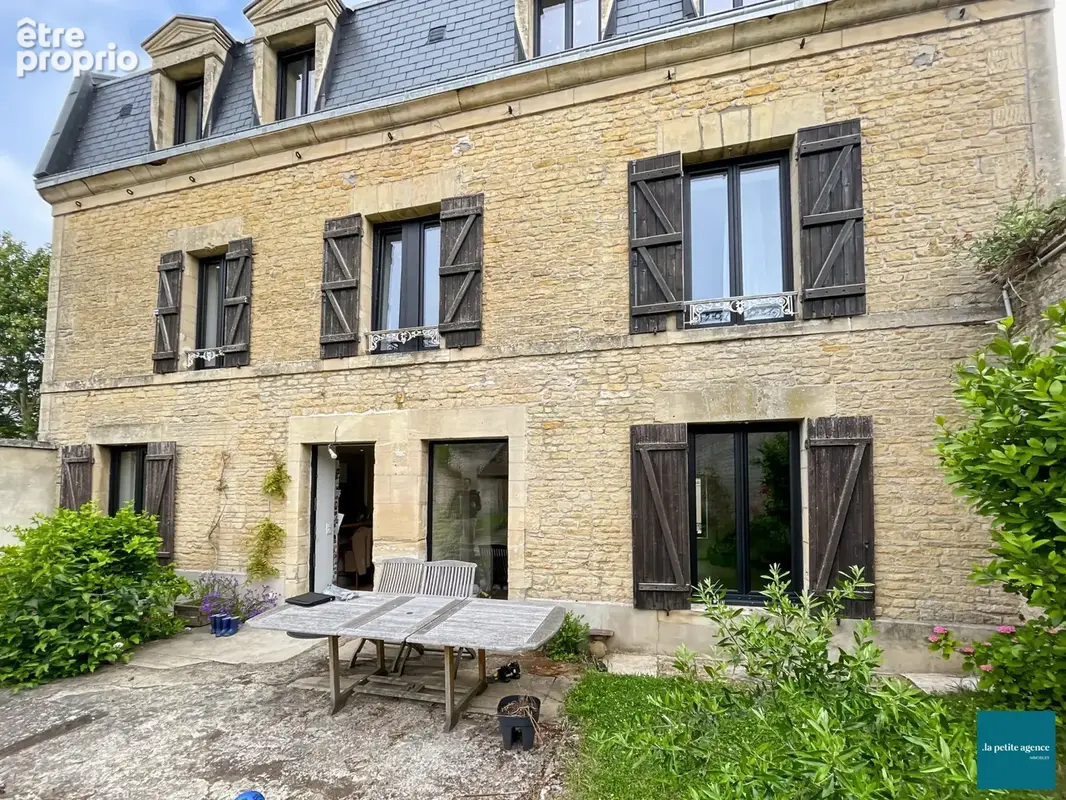 Maison 6 pièces 165 m² à vendre à Douvres-La-Delivrande (14440) - photo 1