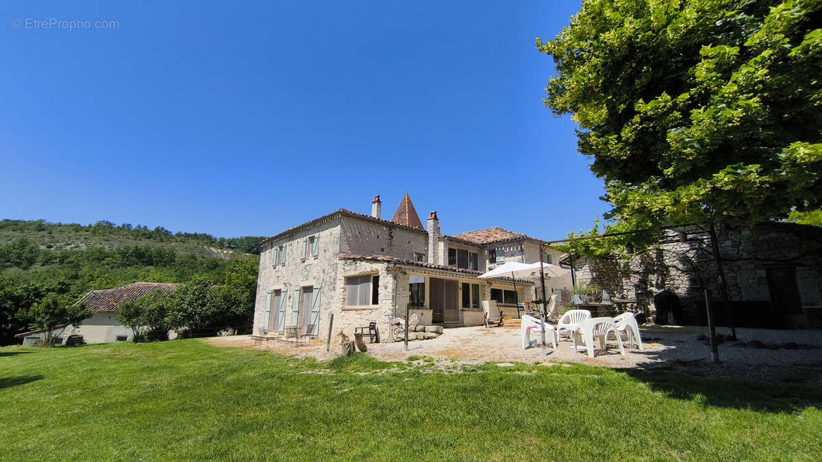 Maison à LAUZERTE