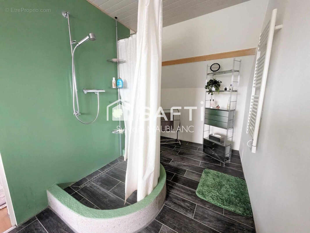 Maison à LONS-LE-SAUNIER