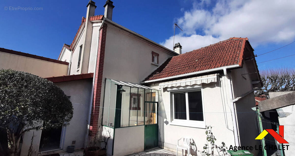 Maison à VILLENEUVE-LE-ROI