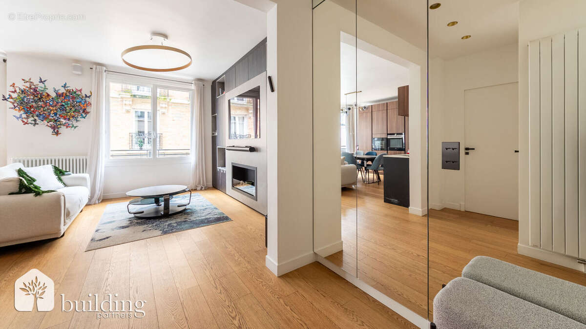 Appartement à PARIS-17E