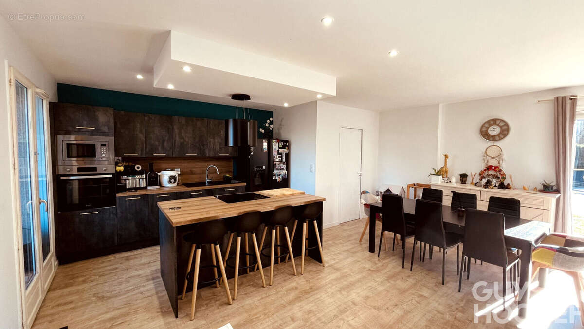 Maison à SAINT-SAUVEUR