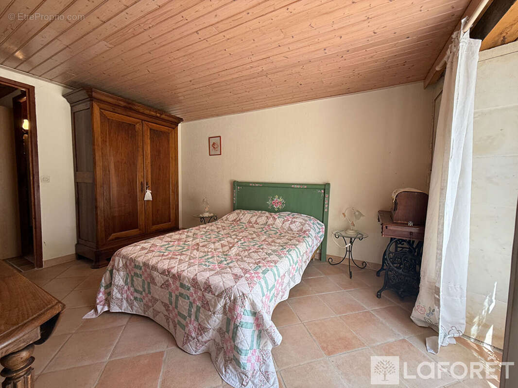 Exclusivité laforet  - maison de caractère - 4 chambres - grand terrain - proche saintes - photo 5