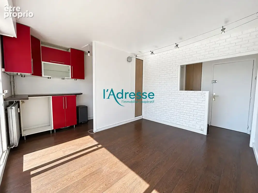 Studio - balcon et parking - proche la défense - photo 2