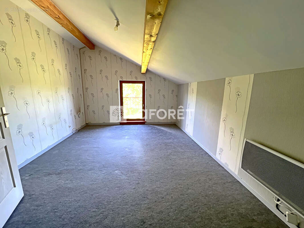 Maison à CORMORANCHE-SUR-SAONE