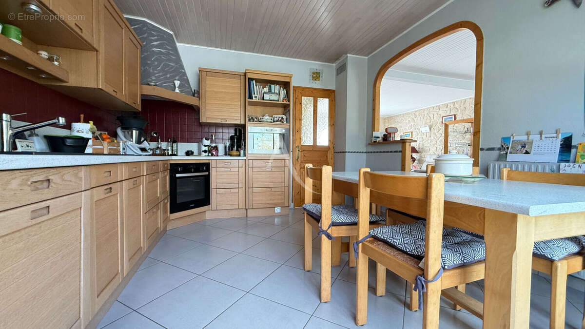 Maison à SAINT-FLORENT-DES-BOIS