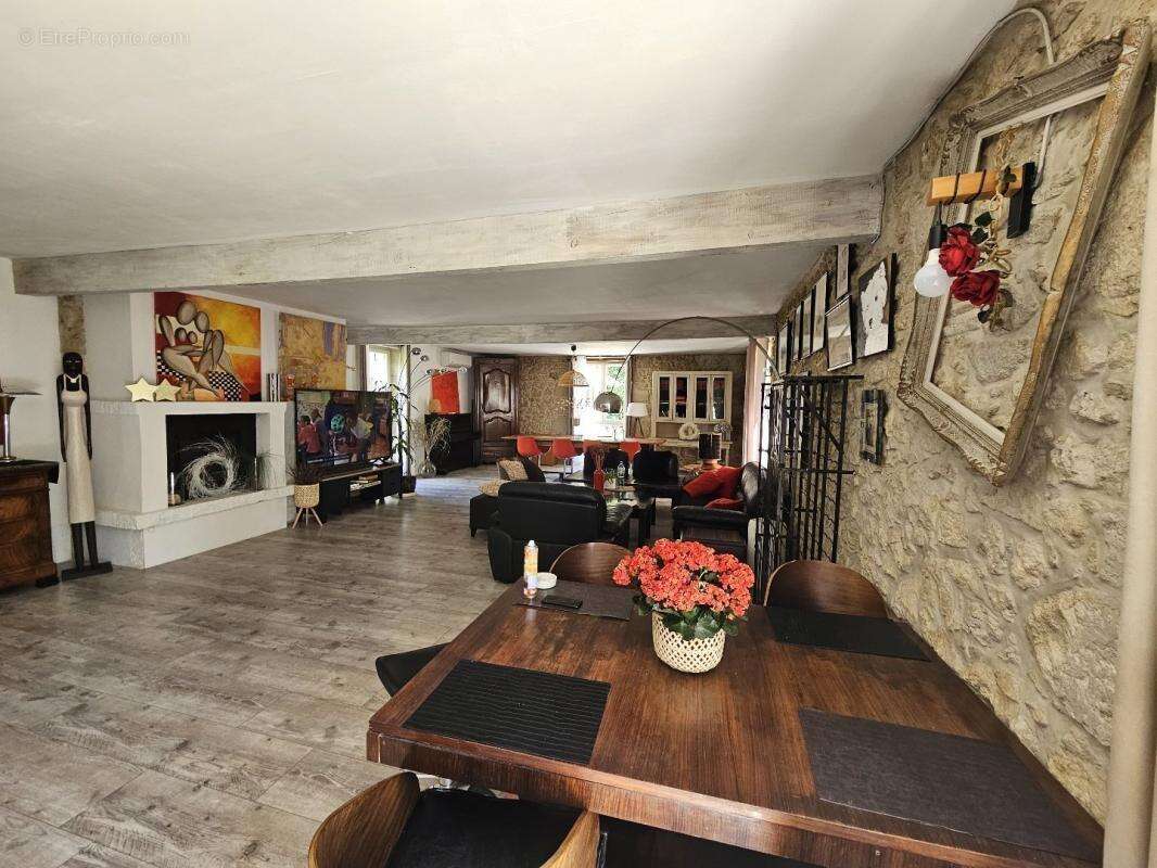 Maison à SEMPESSERRE