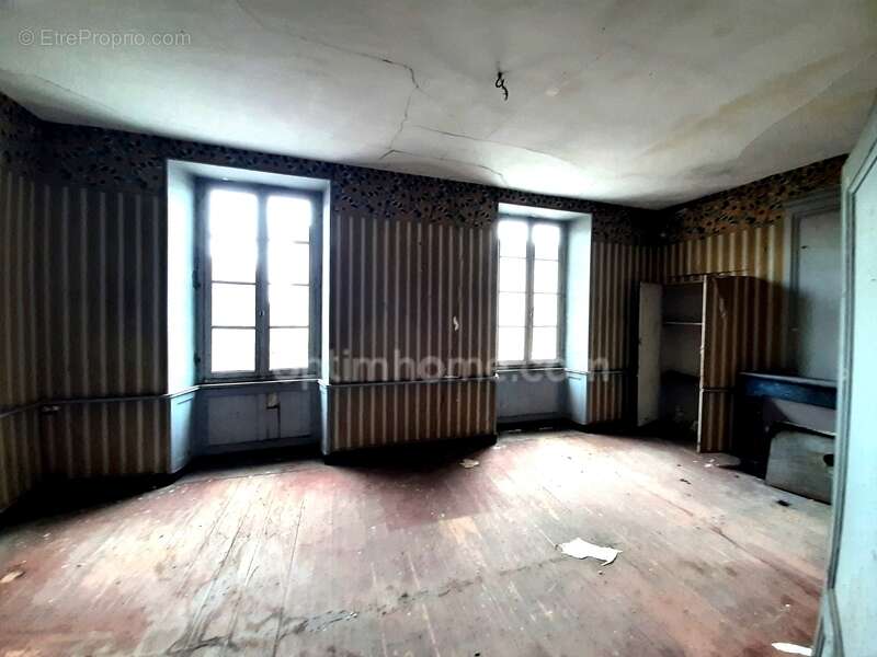 Maison à FONTENAY-LE-COMTE