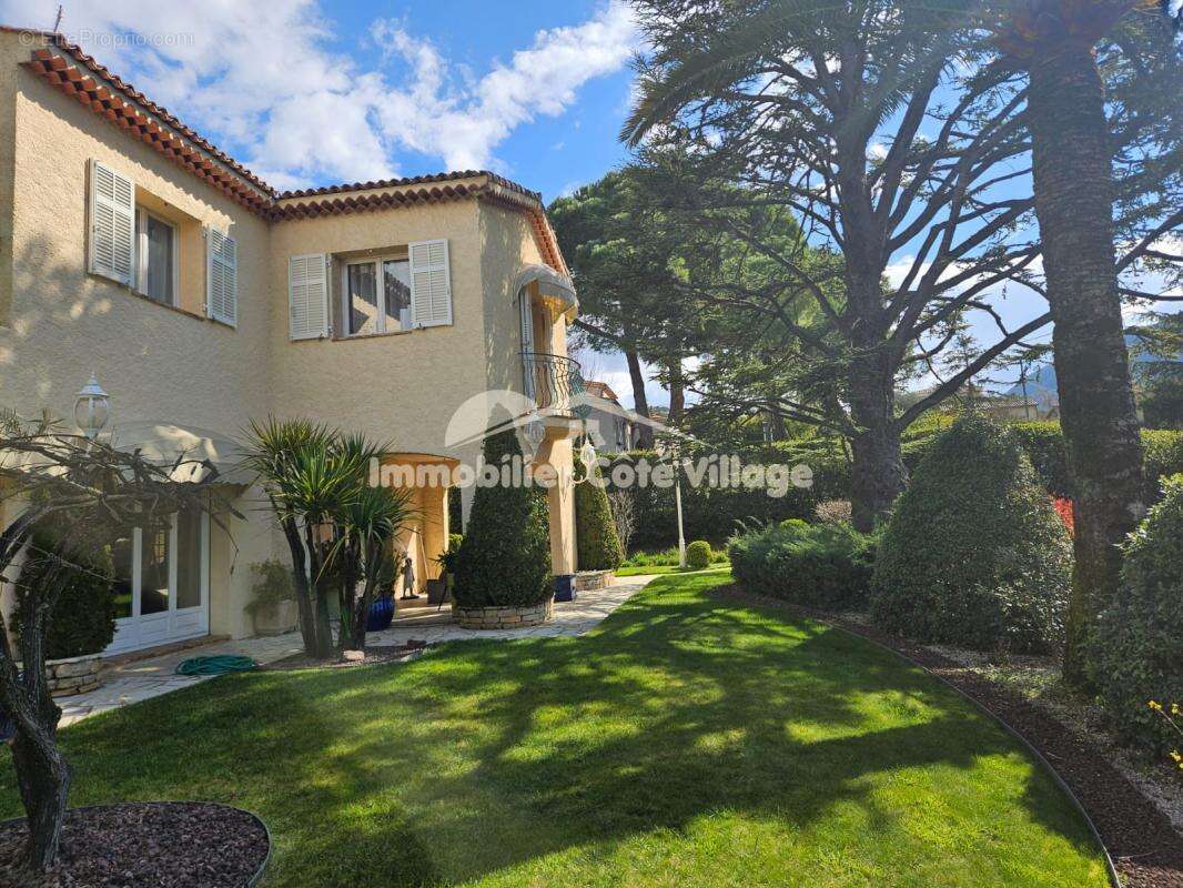 PERIPHERIE DE NICE Prestigieuse propriété,476m2 de surface - photo 24