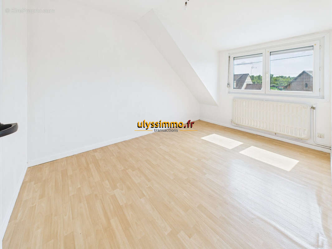 Maison à MEHARICOURT