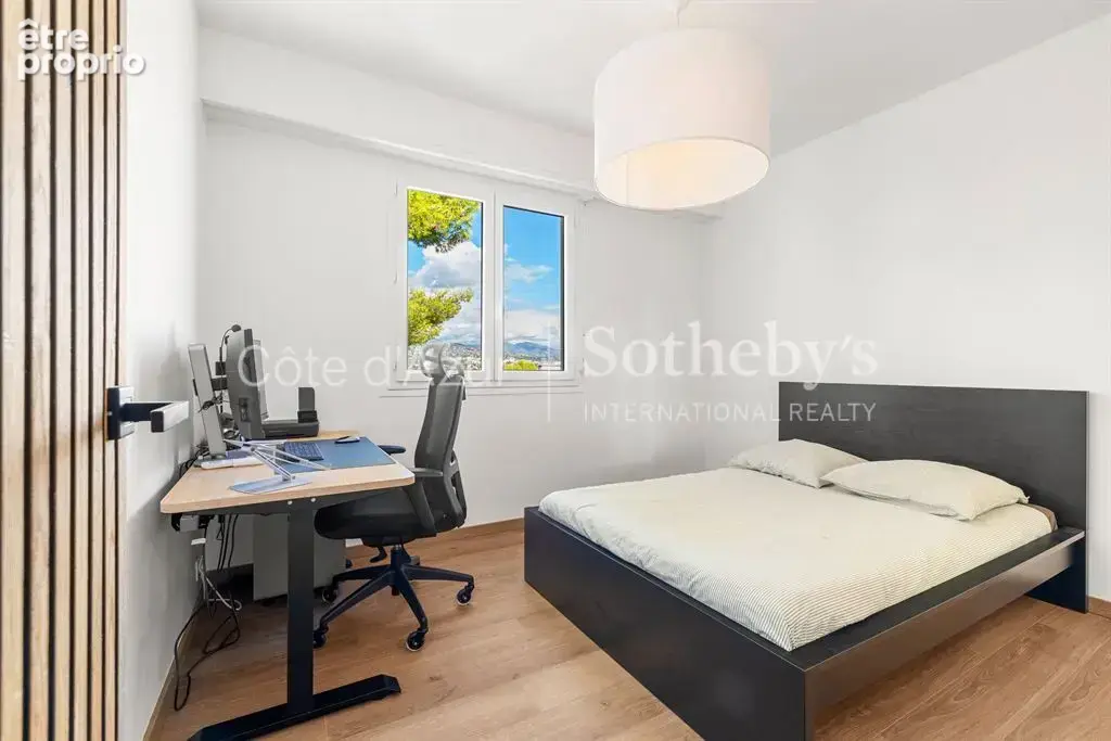 Nice, appartement rénové avec deux terrasses et panorama sur la Méditerranée - photo 19