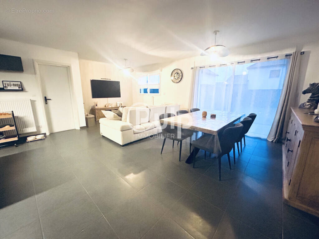 Maison à SALLAUMINES