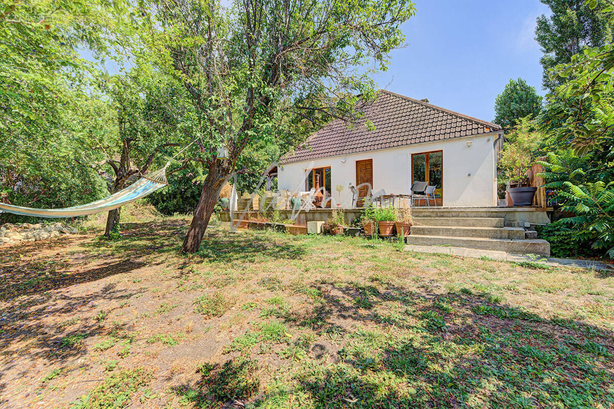 Maison à MAULE