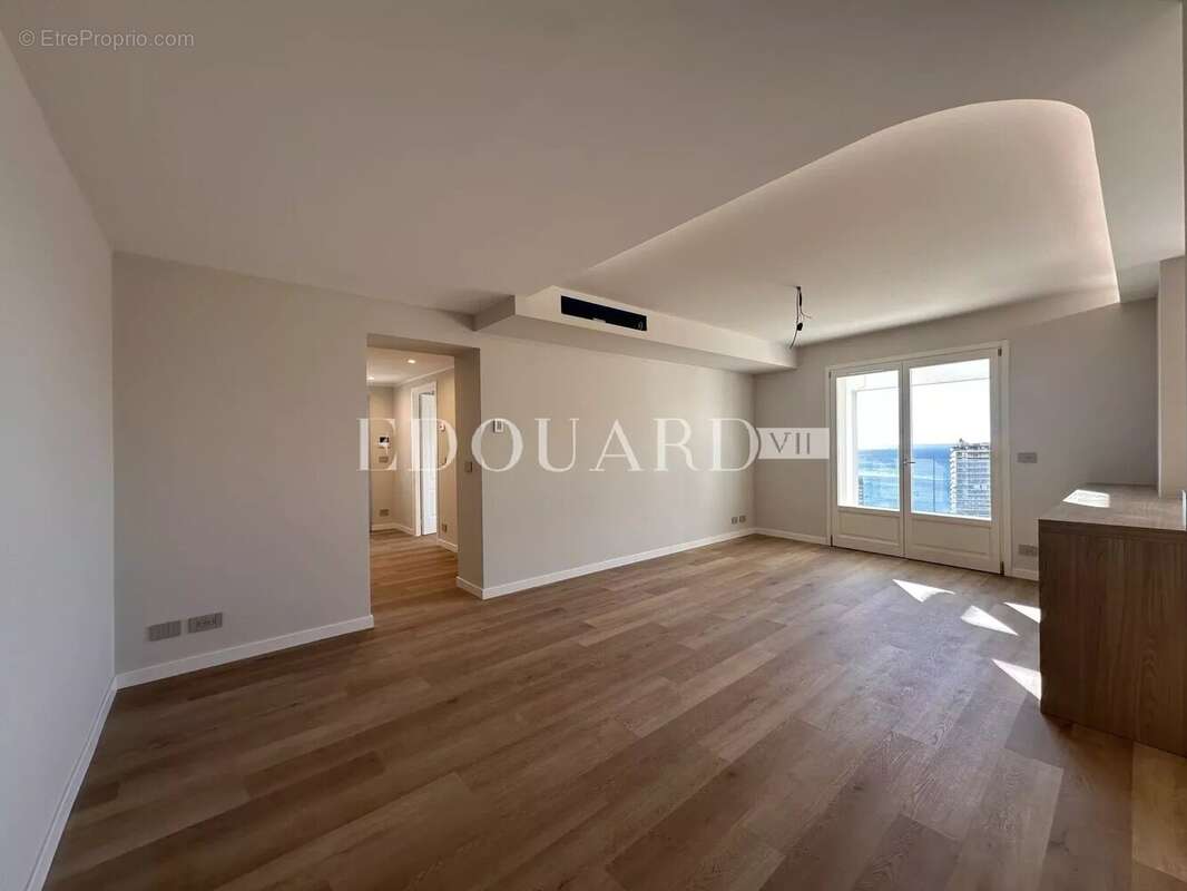 Appartement à ROQUEBRUNE-CAP-MARTIN