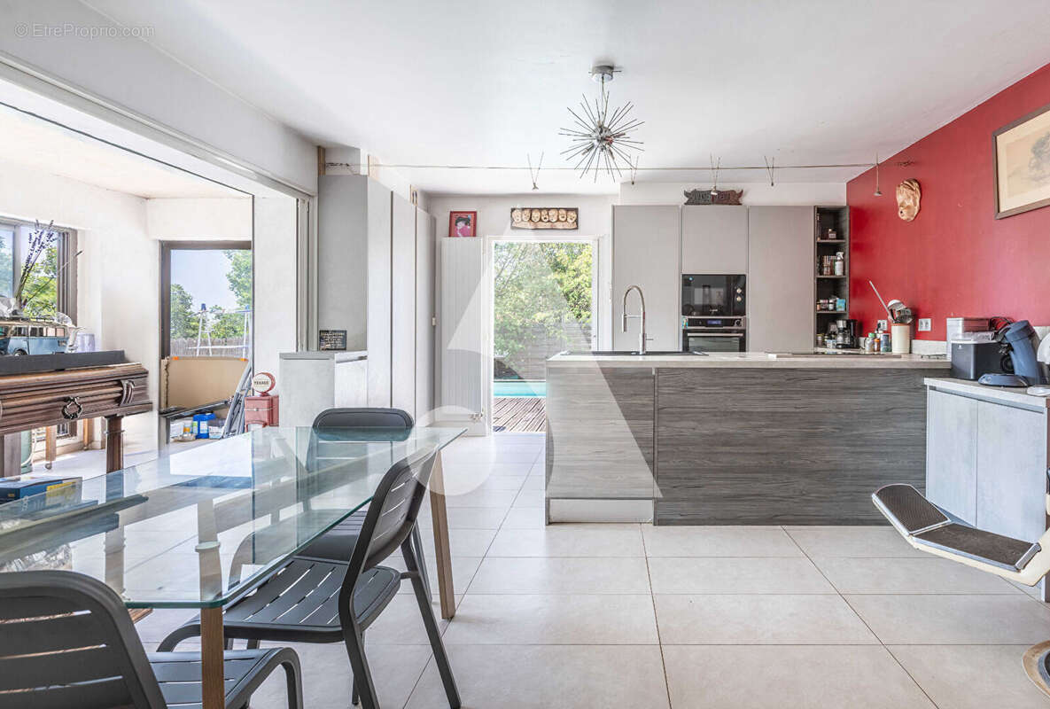 Propriété avec piscine, et prestations PMR Levens - photo 7