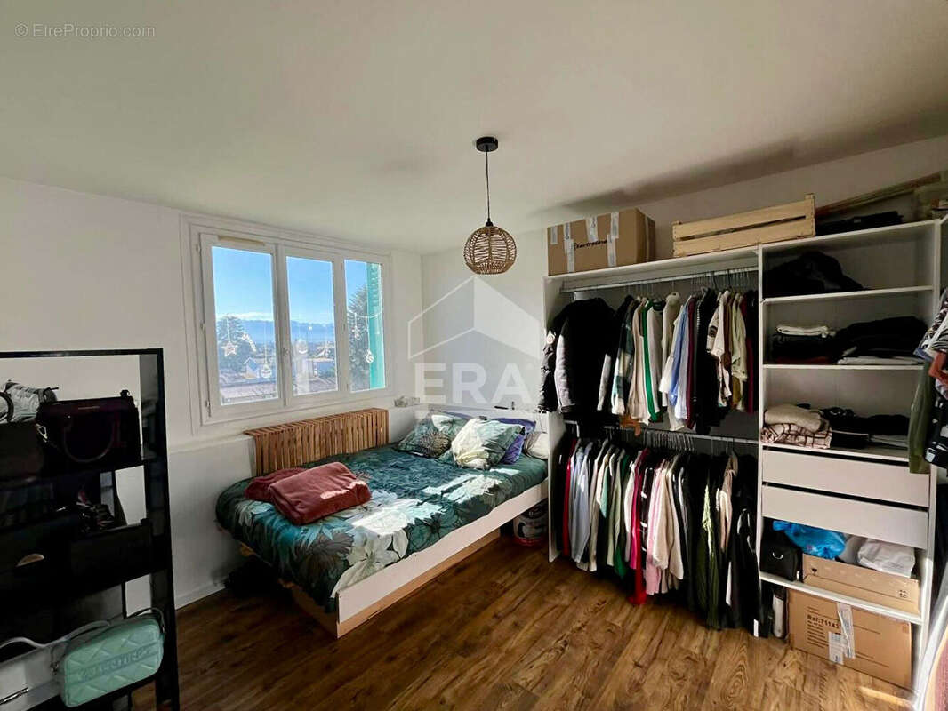 Appartement à AUREILHAN