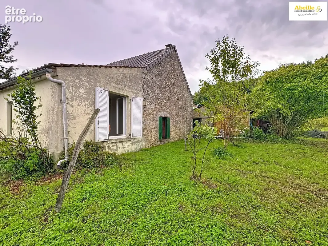 Maison ancienne et grange. - photo 3
