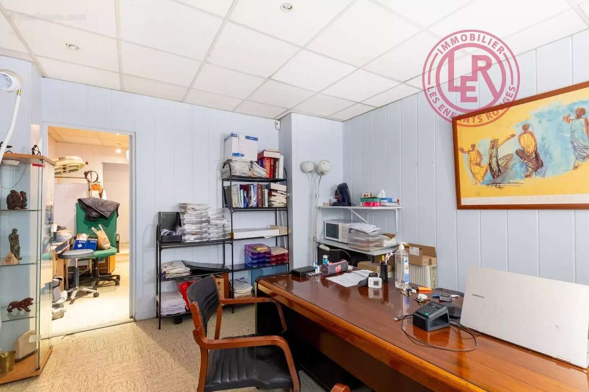 Commerce à PARIS-11E