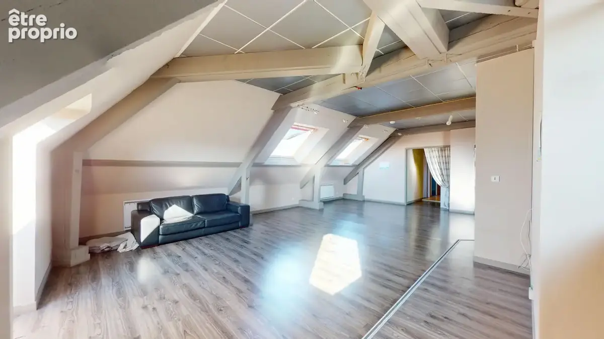 Appartement en dernier étage avec parking - photo 2