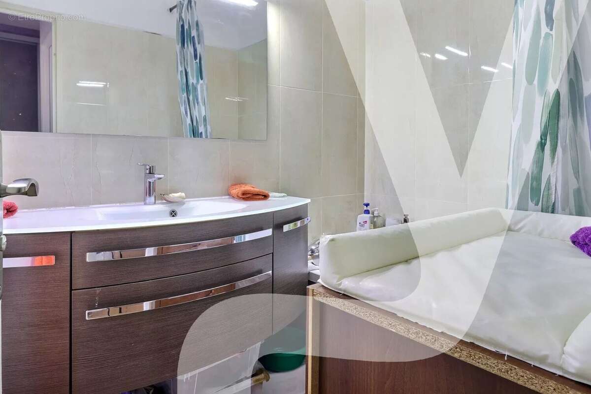 Appartement à PARIS-19E