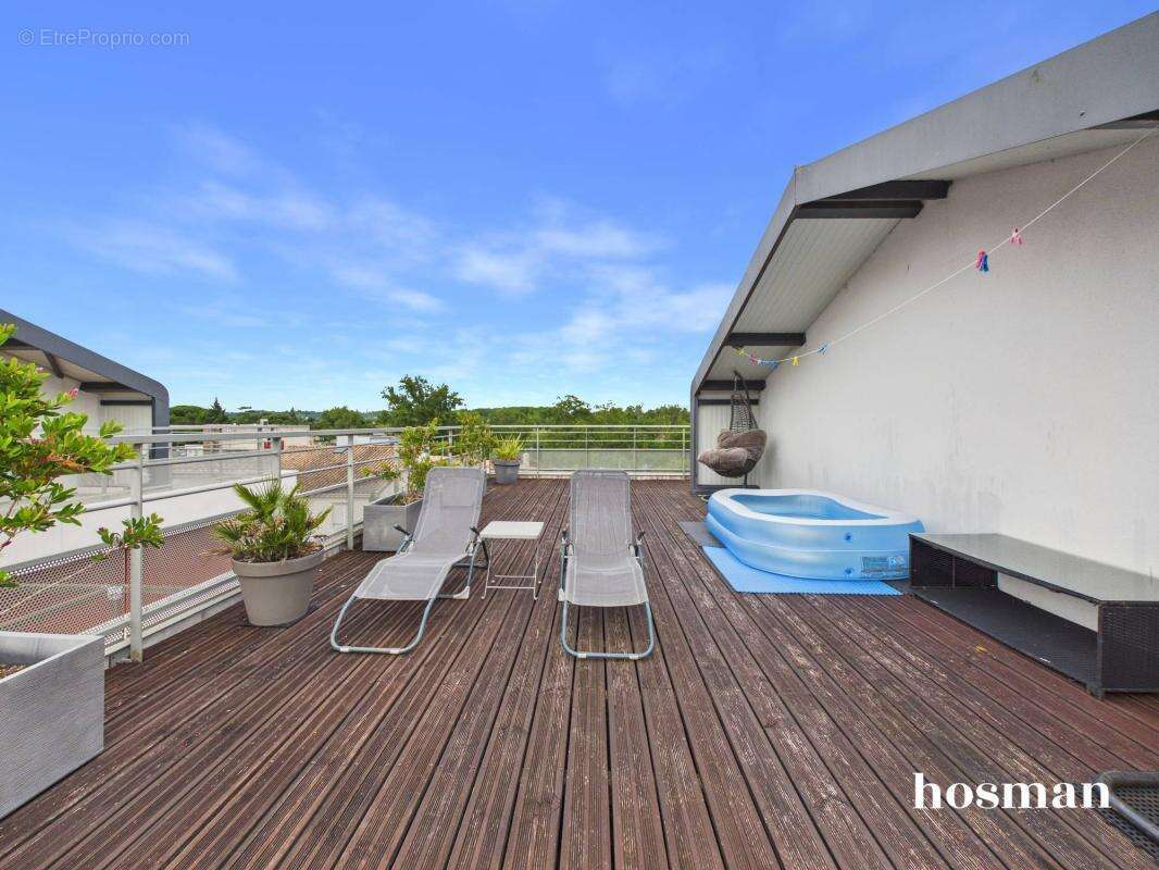 4 pièces - 95 m² dernier étage avec parking, terrasse de 193m2 - Rue Yves Montand, Bègles - photo 10