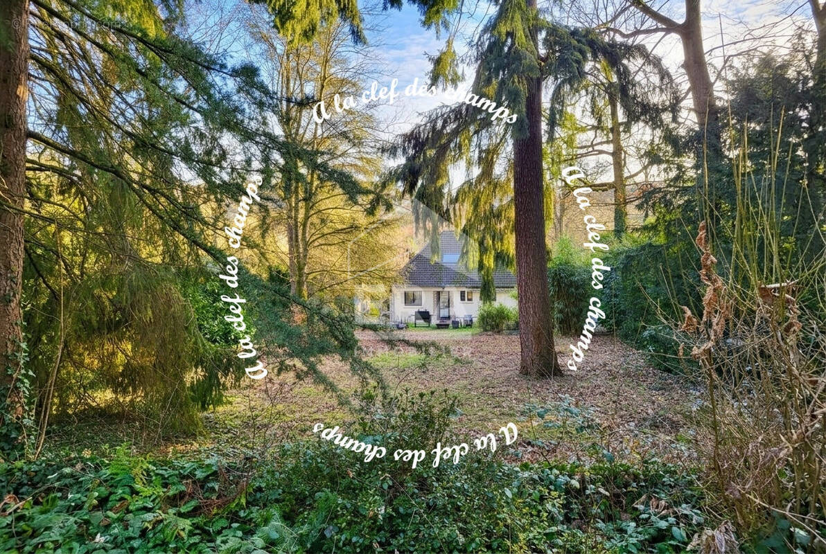 Maison à SAINT-REMY-LES-CHEVREUSE