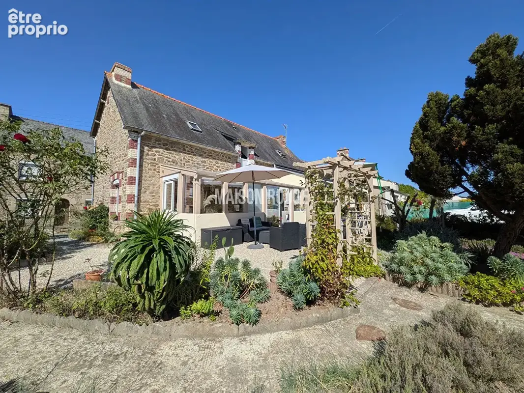 Photo Maison à Saint-Lormel au prix de 265 144€