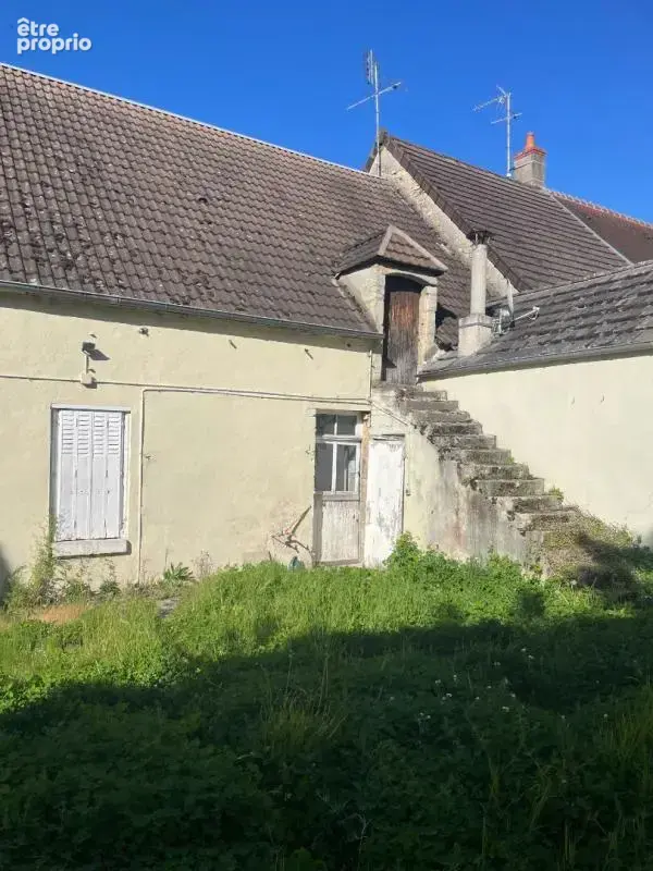 Maison de village à fort potentiel  133 m² + combles aménageables  Proche Saint-Amand-Montrond - photo 2