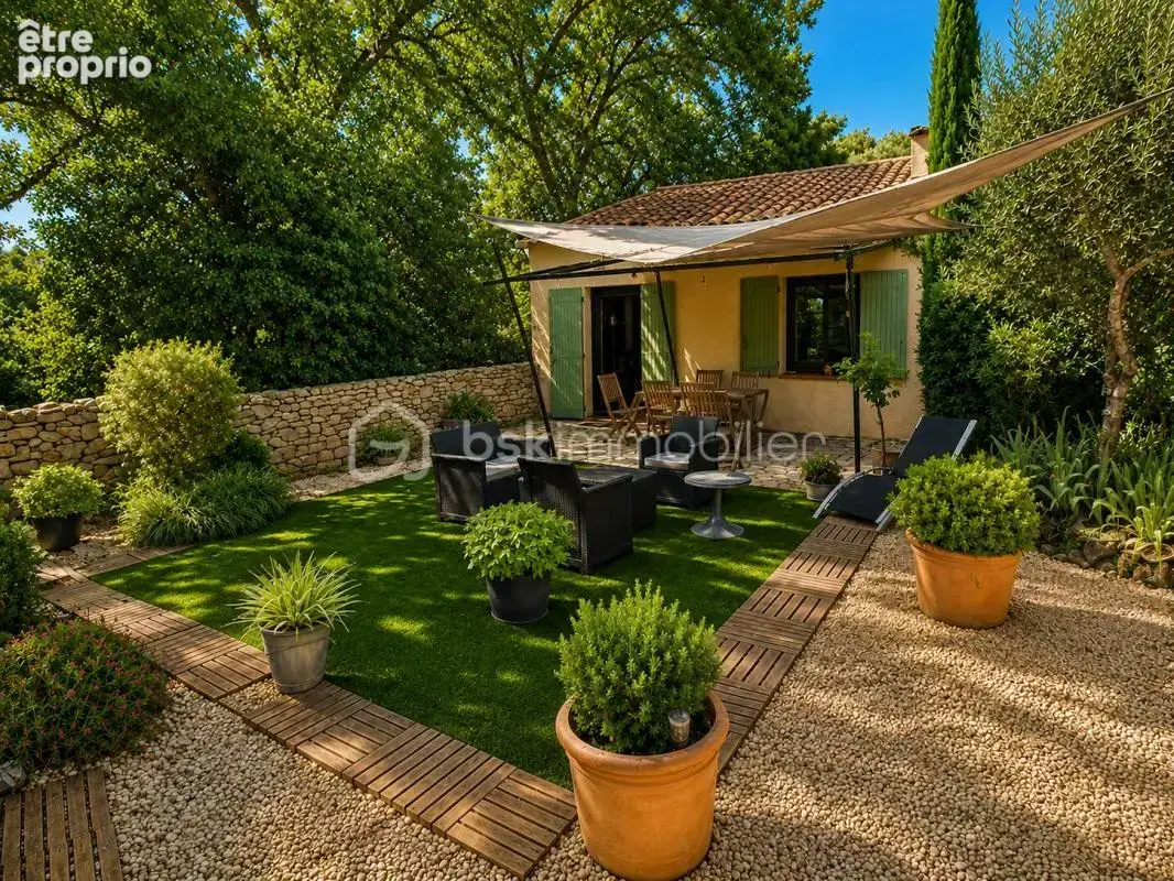 NÉOULES – Propriété de caractère d'environ 240 m² – Famille, patrimoine & revenus – Terrain de 2 600 m² avec piscine - photo 12