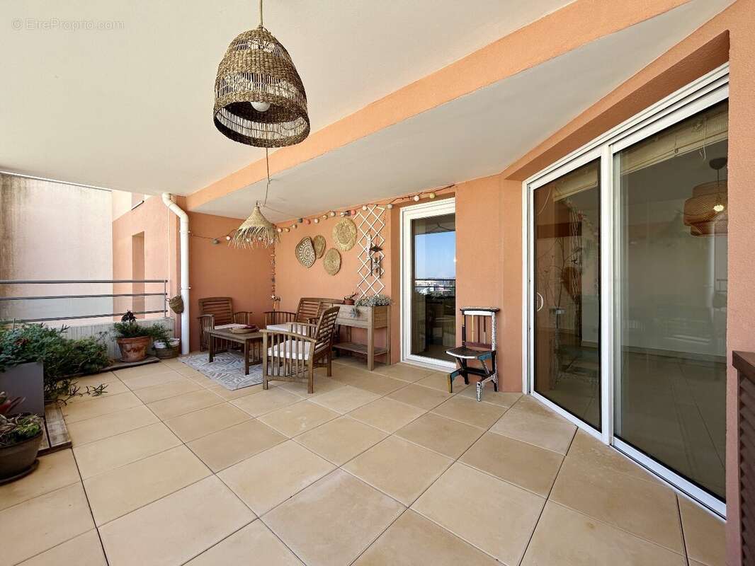Appartement à MEZE