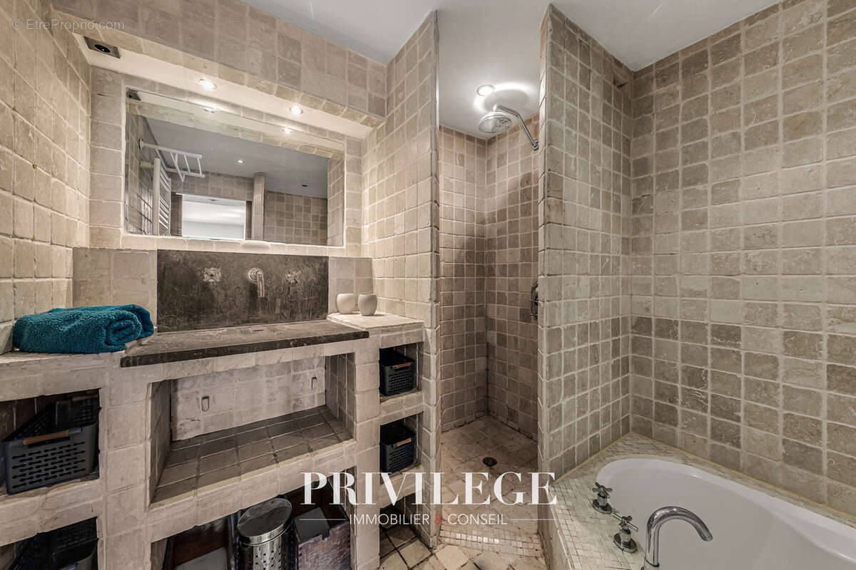 Golfe-Juan — Appartement de 120 m2 avec terrasse plein sud de 65 m2 - photo 16