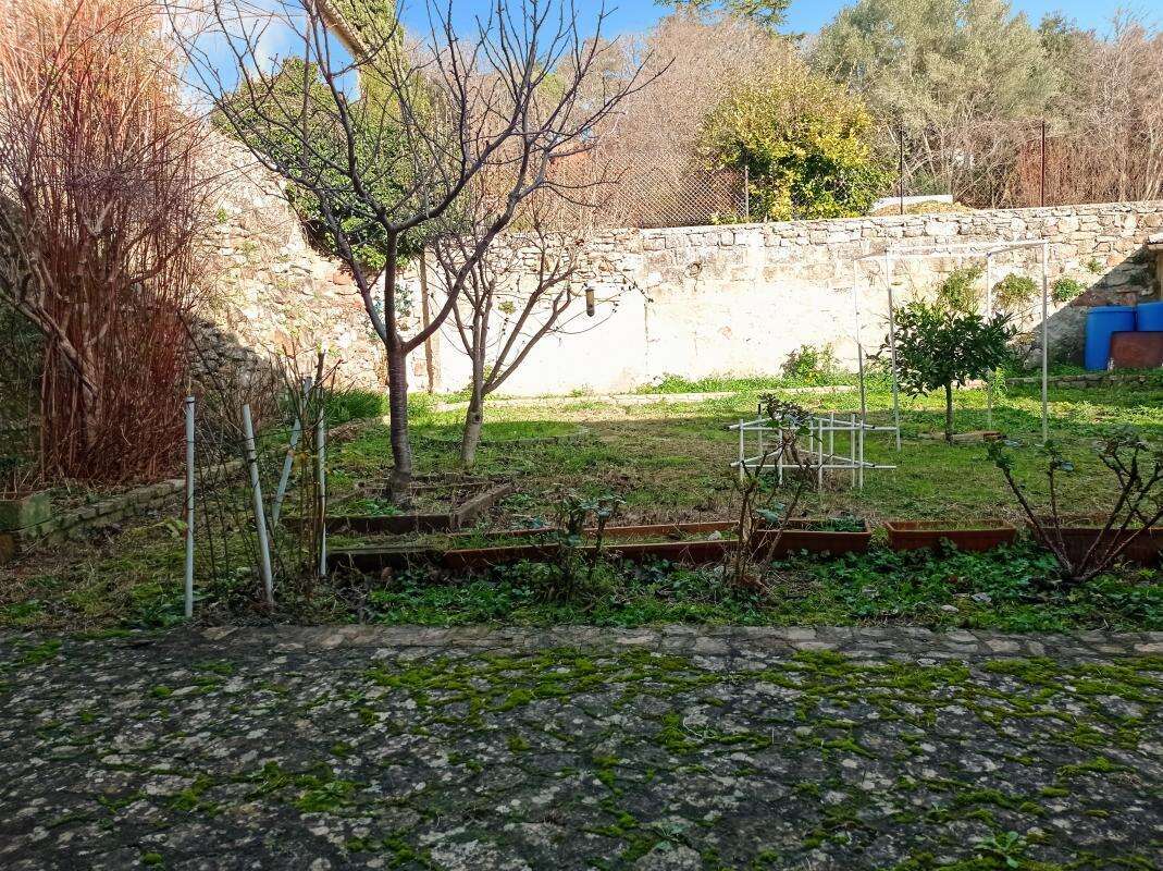 Maison à SAINT-QUENTIN-LA-POTERIE